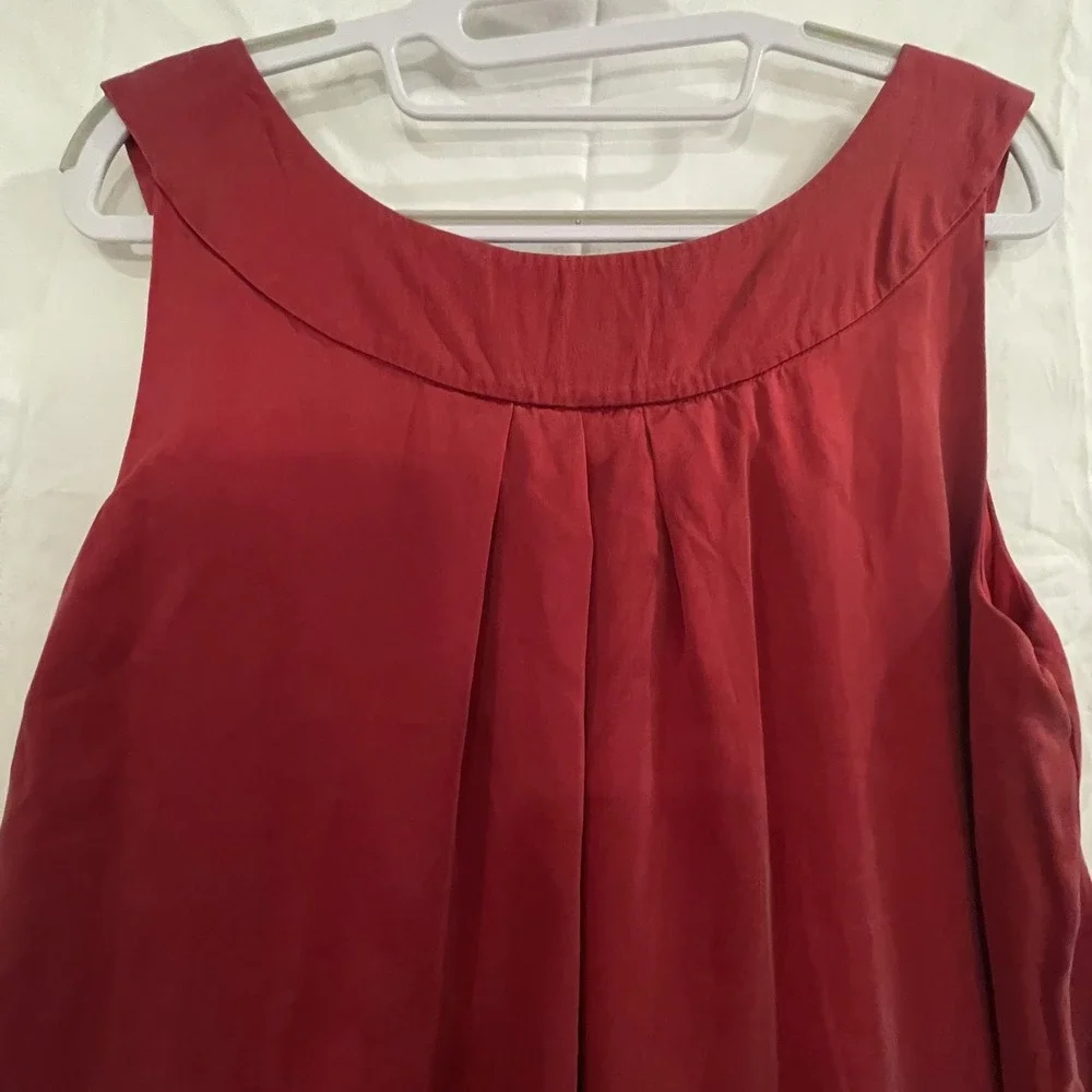 Chaus Dress Womens 8 Red Silk Sleeveless Scoop Neck Pleated A-Line Ombre Dip Dye